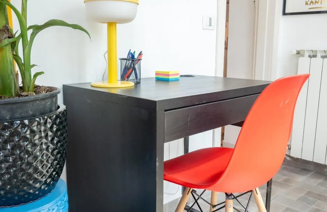 Yellow Pop Apartment - Design e Colore a Roma-1